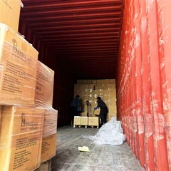 Keberangkatan Muatan Penuh: Xuanwang Mengirimkan 100.000 Mug Keramik dalam Sa...
